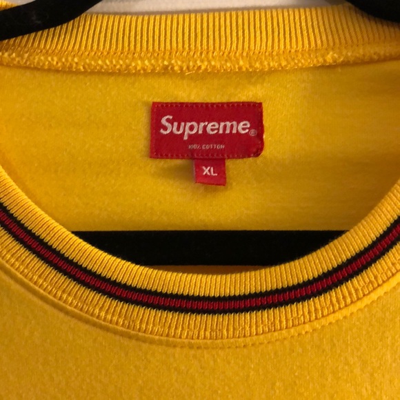 Supreme T-Shirt - Picture 3 of 3